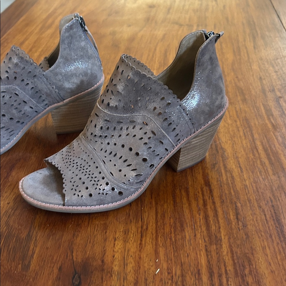 Sofft women’s leather ankle shoes, size 8.5 - Picture 4 of 7
